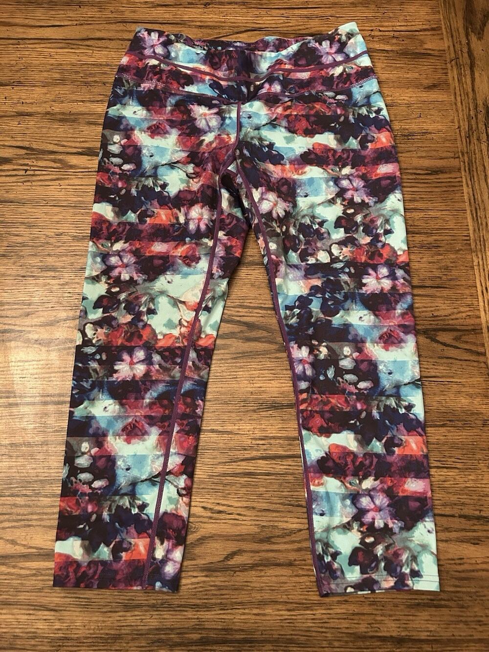 Athleta Womens Floral Fade Sonar Capri Tight Leggings Multicolor Mid-Rise Medium
